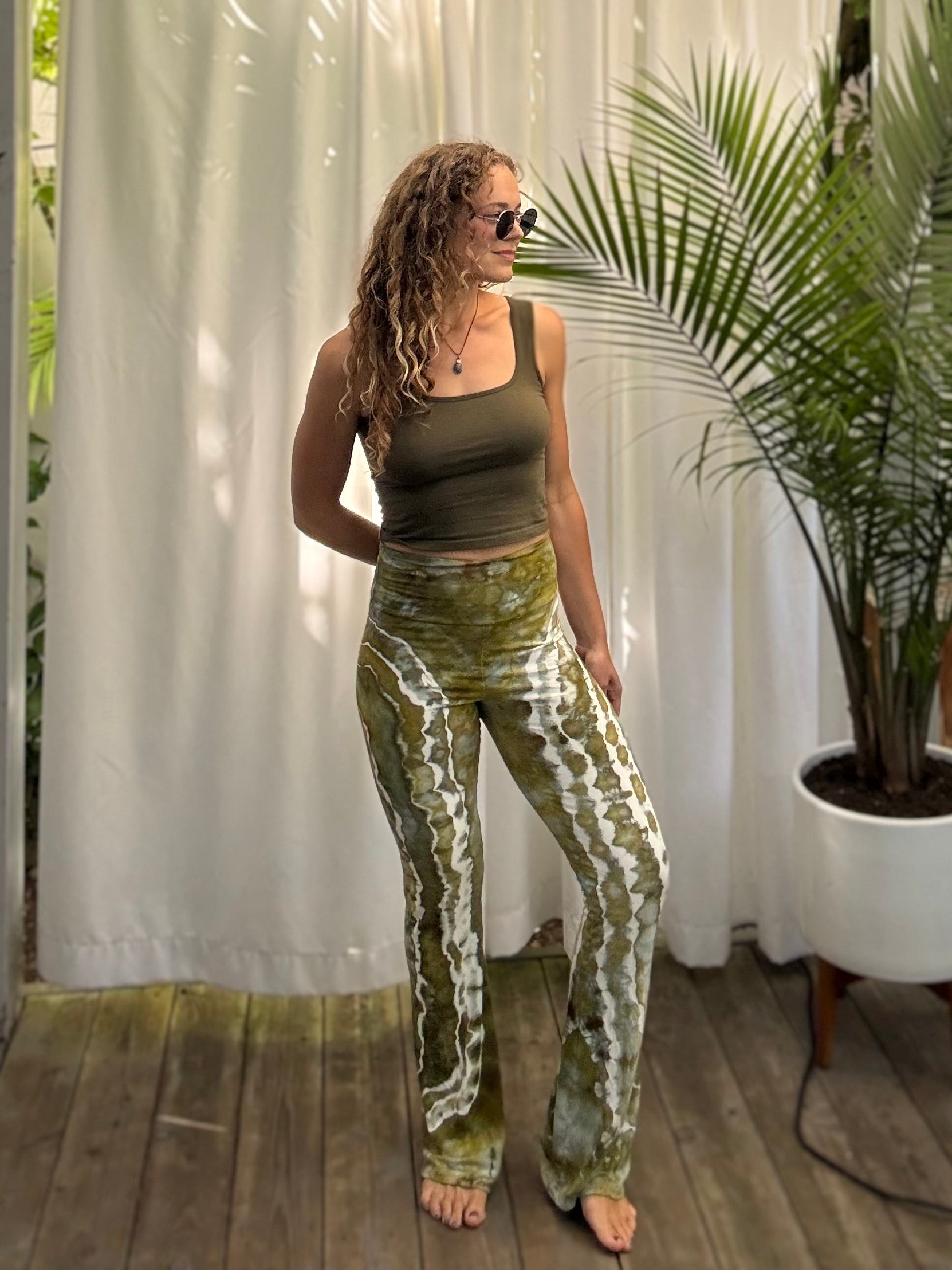 Olive Jade Yoga Pants (M)
