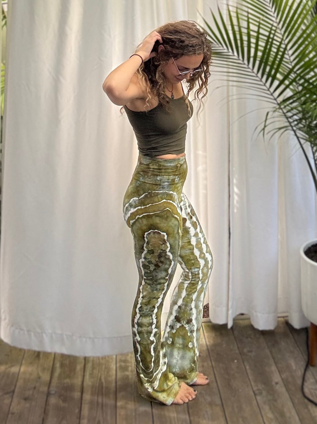 Olive Jade Yoga Pants (M)