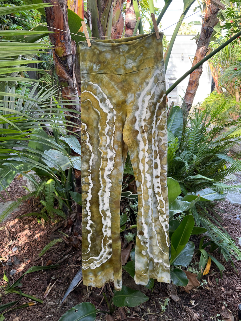 Olive Jade Yoga Pants (M)