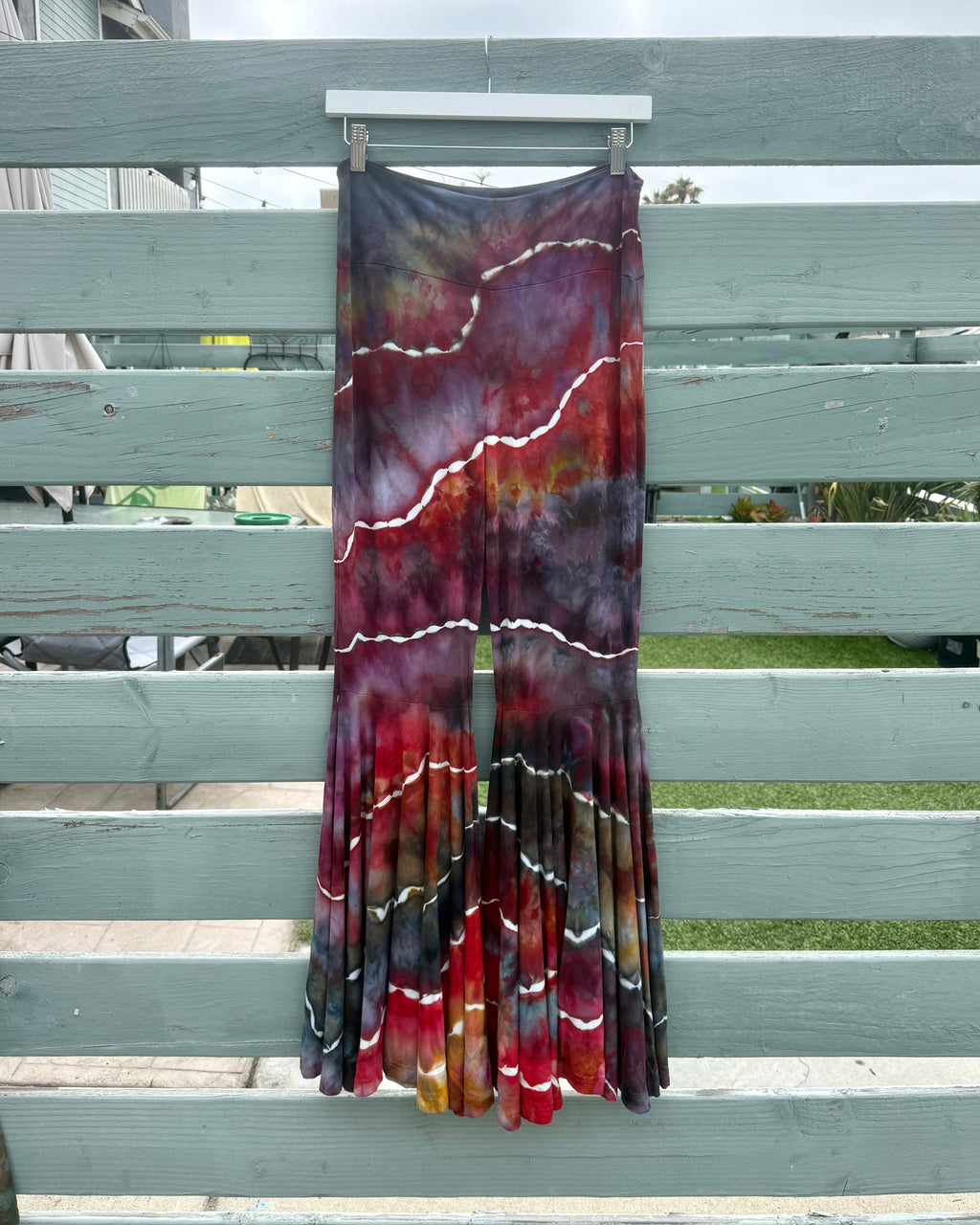 Lava Field Flare Pants (M)