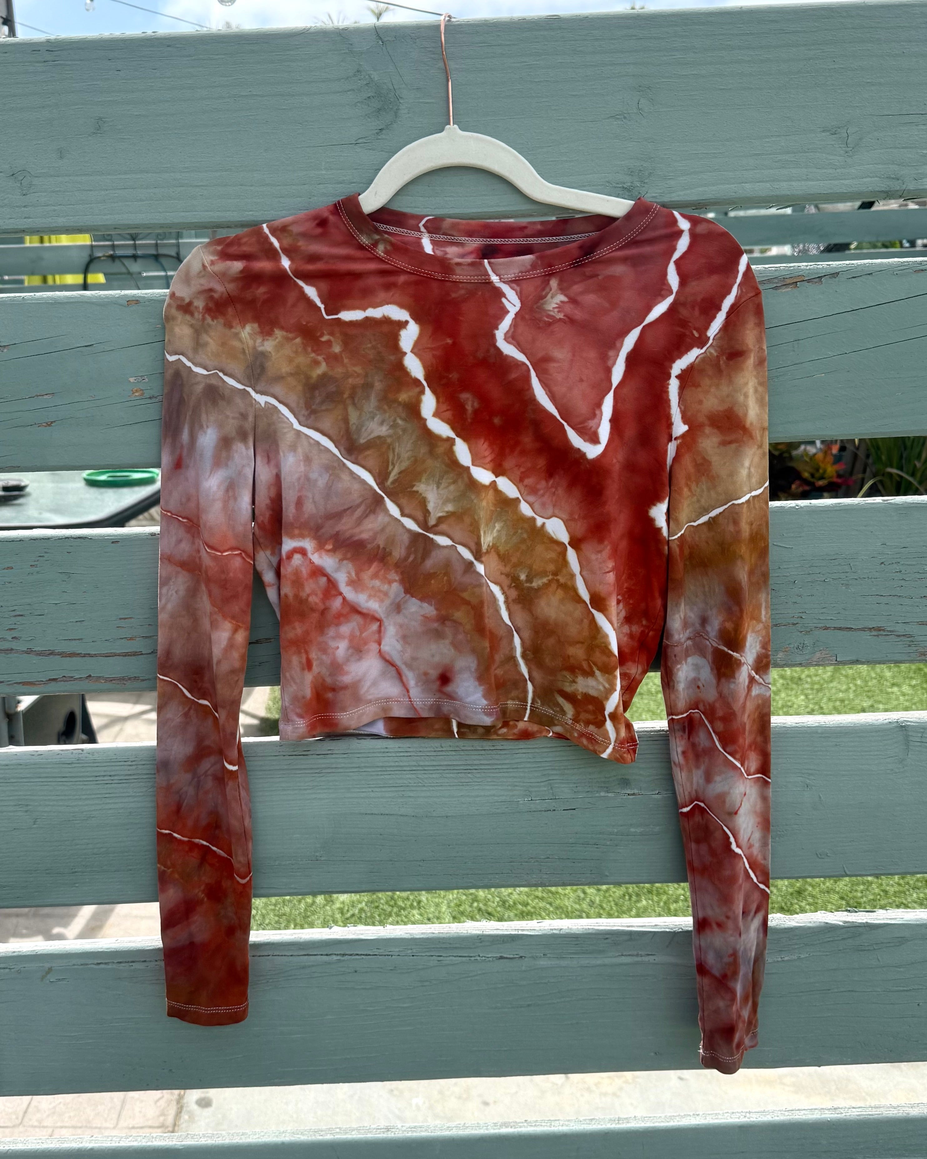 Red Jasper Long Sleeve Crop Top (M)