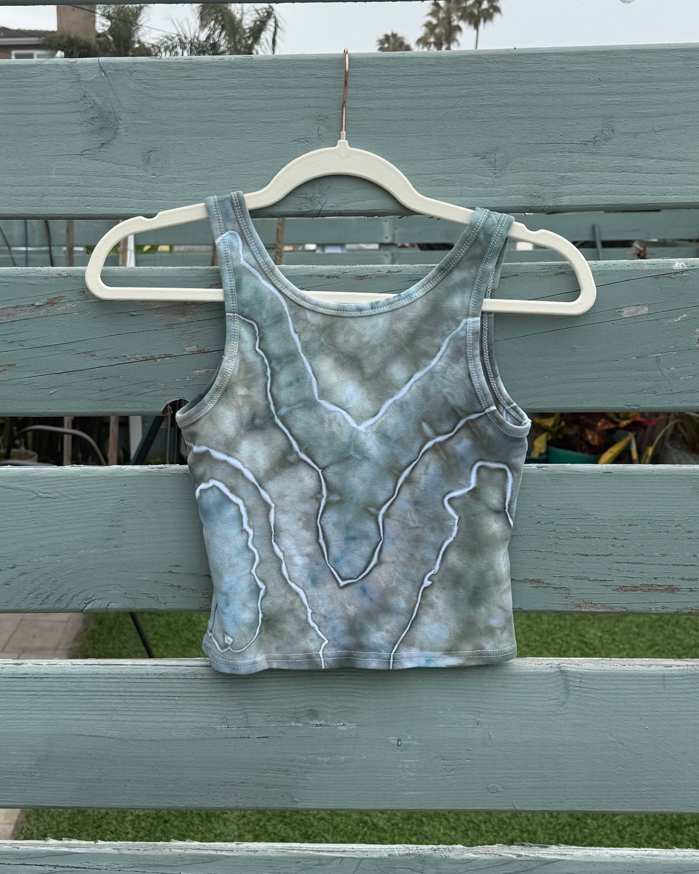 Blue Lace Agate Crop Tank (L)