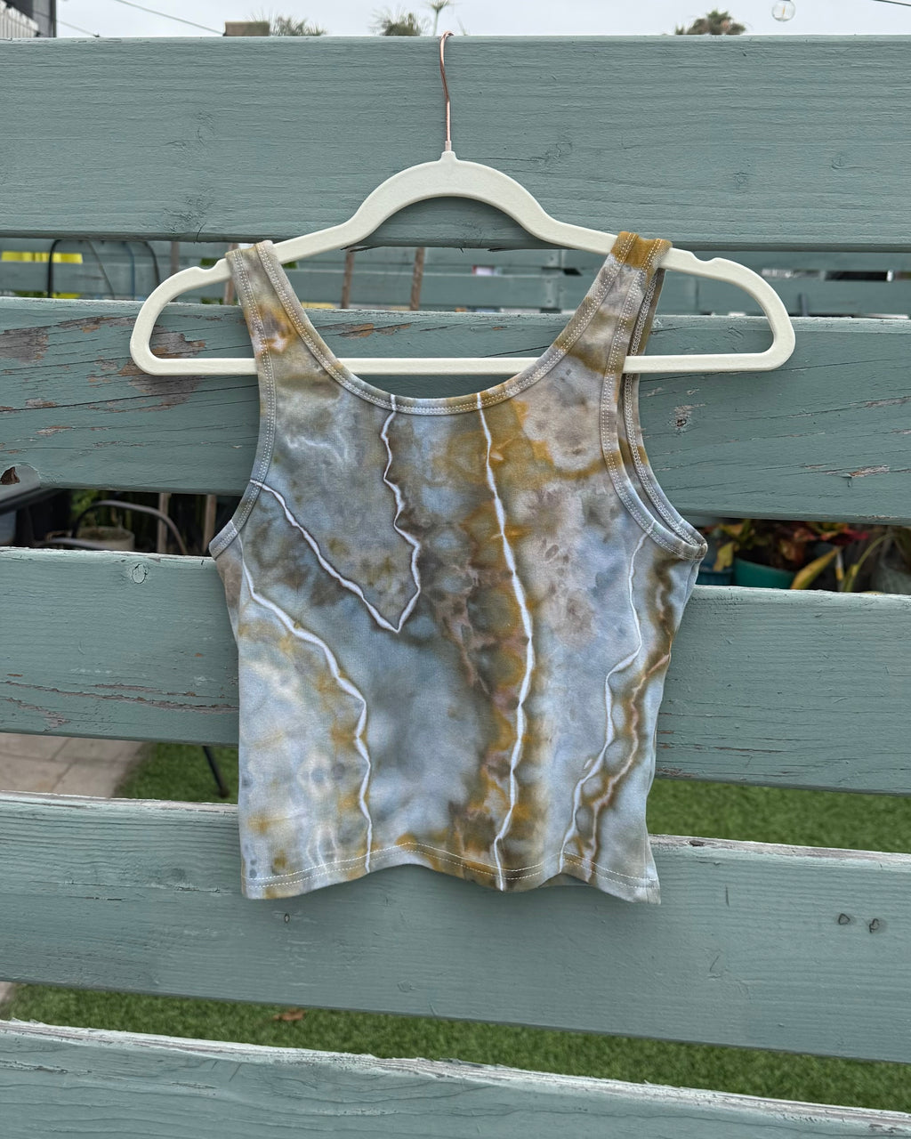 Sandstone Crop Tank (L)