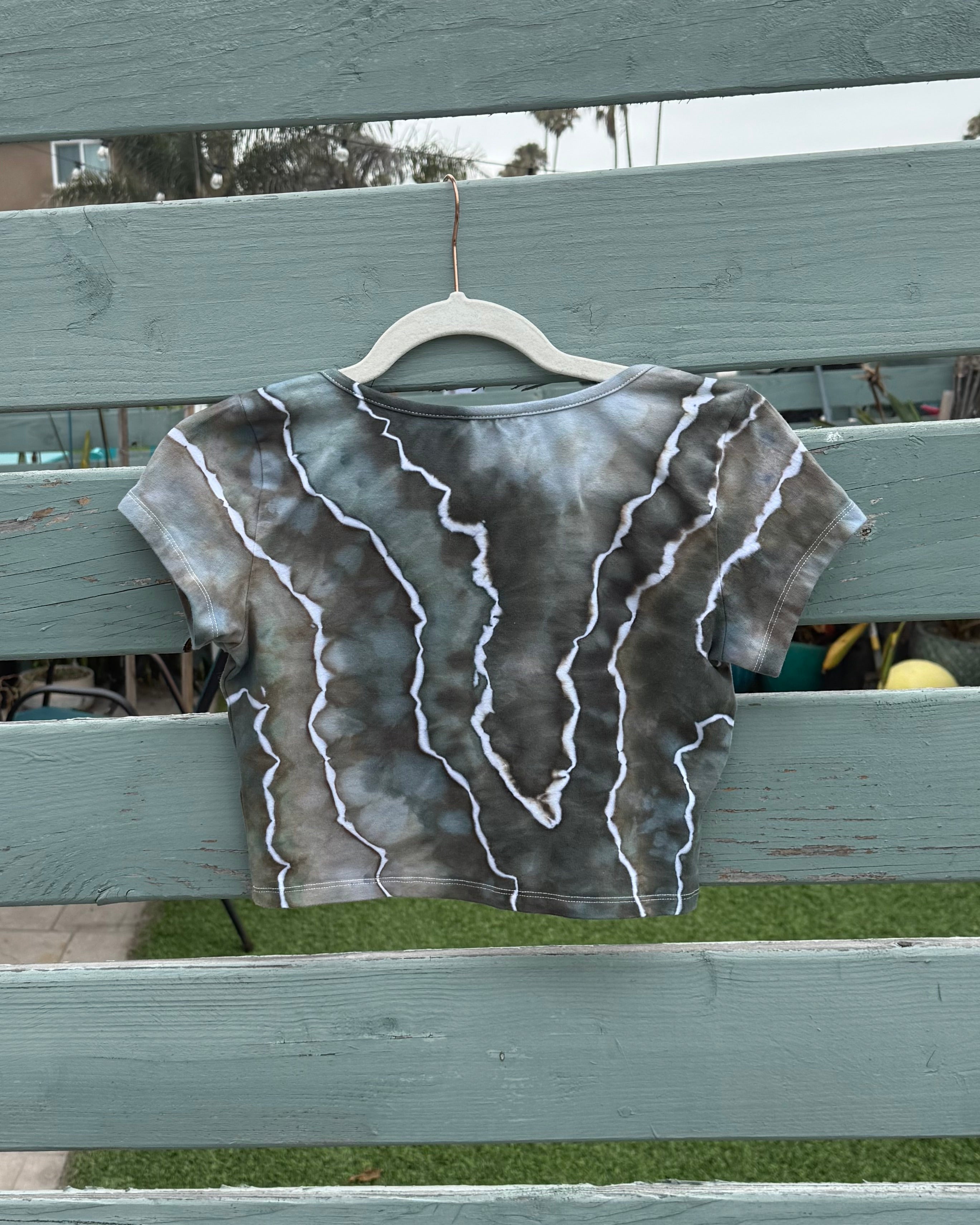 Estuary Crop Tee (L)