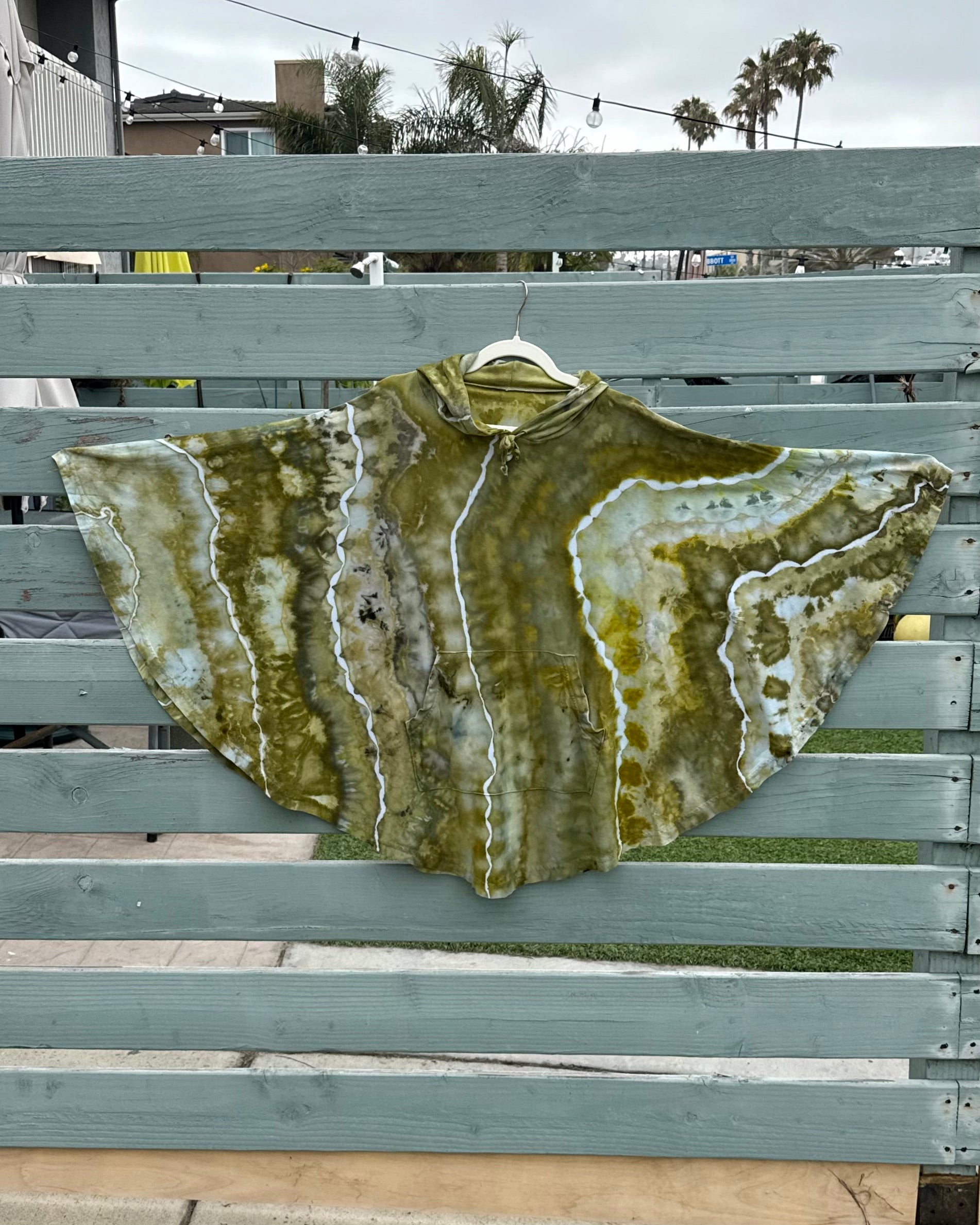 Serpentine Poncho (OS)