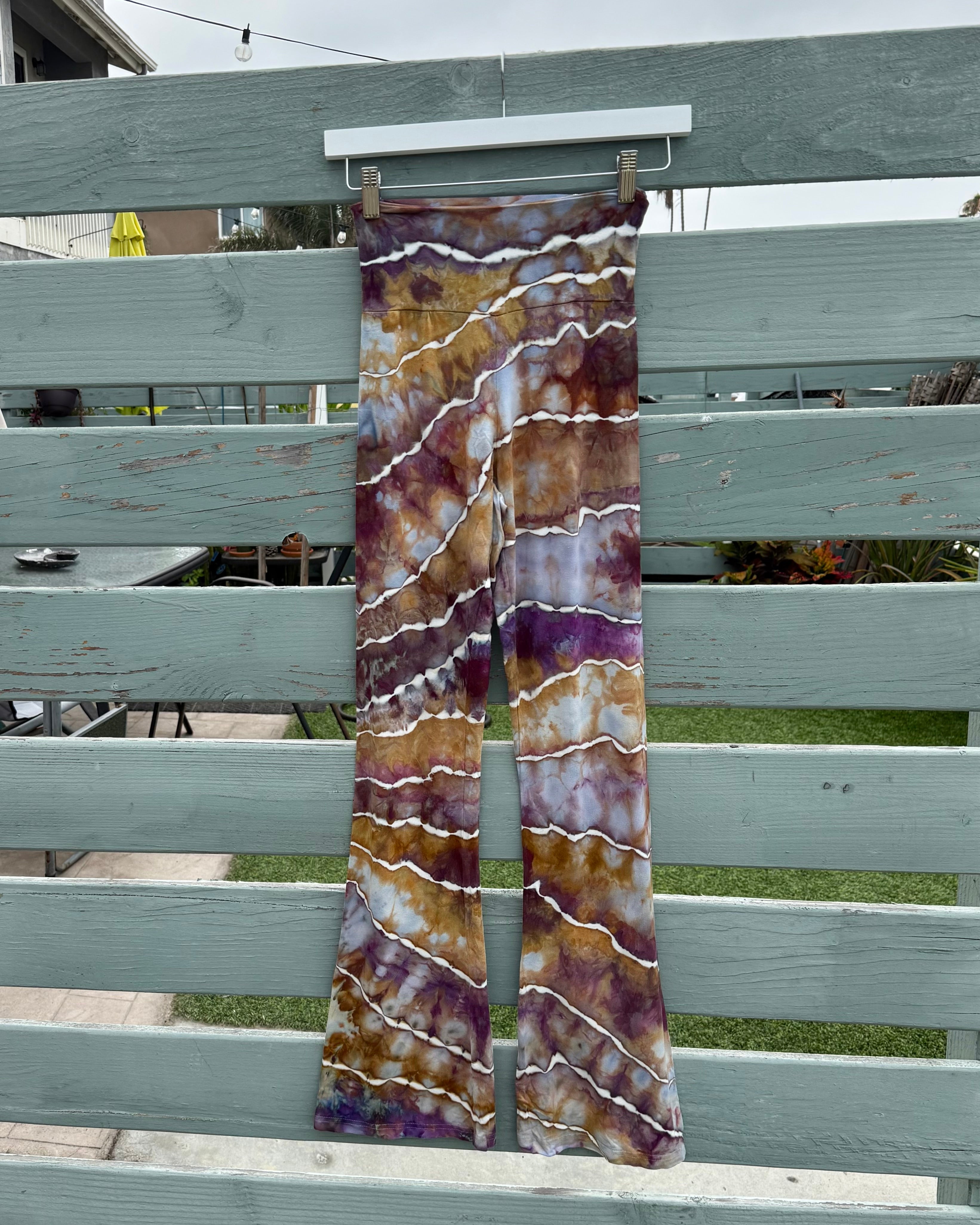 Ametrine Yoga Pants (S)