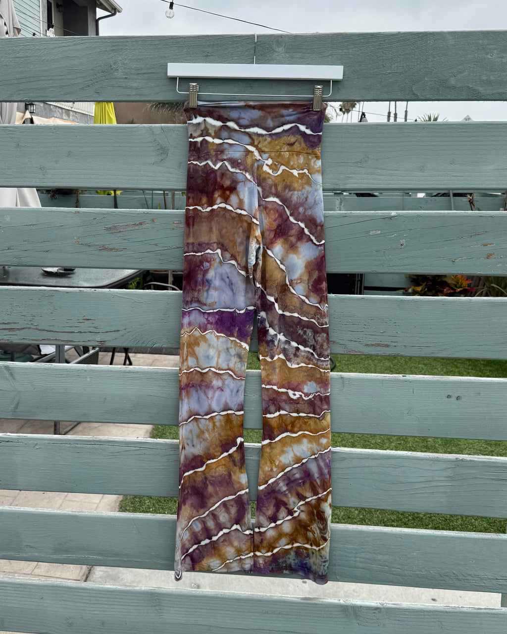 Ametrine Yoga Pants (S)