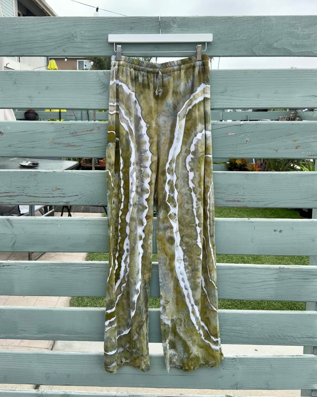 Olive Jade Wide-Leg Pants (L)
