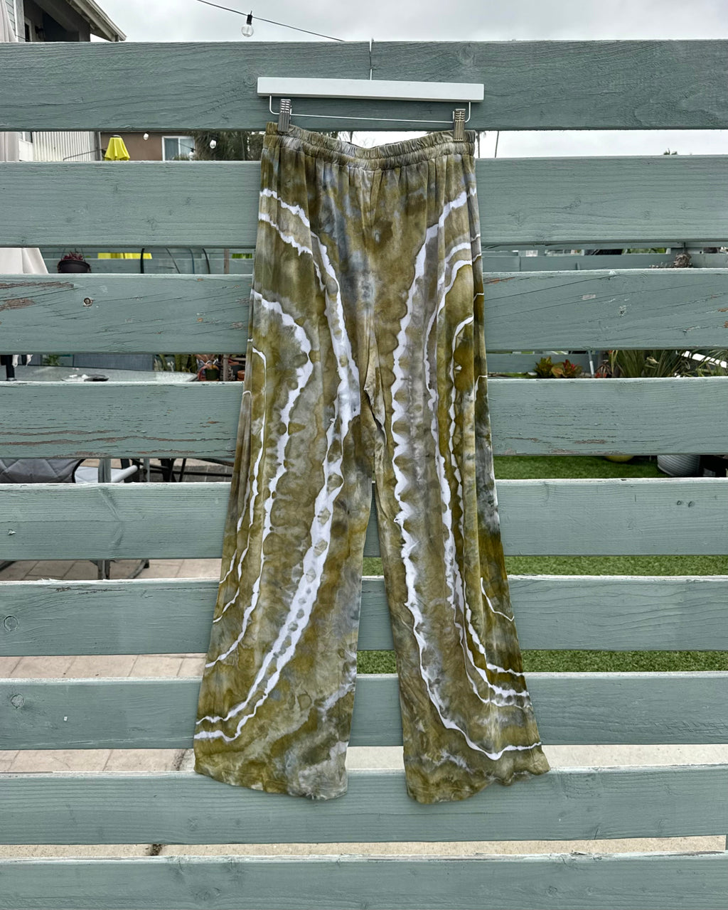 Olive Jade Wide-Leg Pants (L)